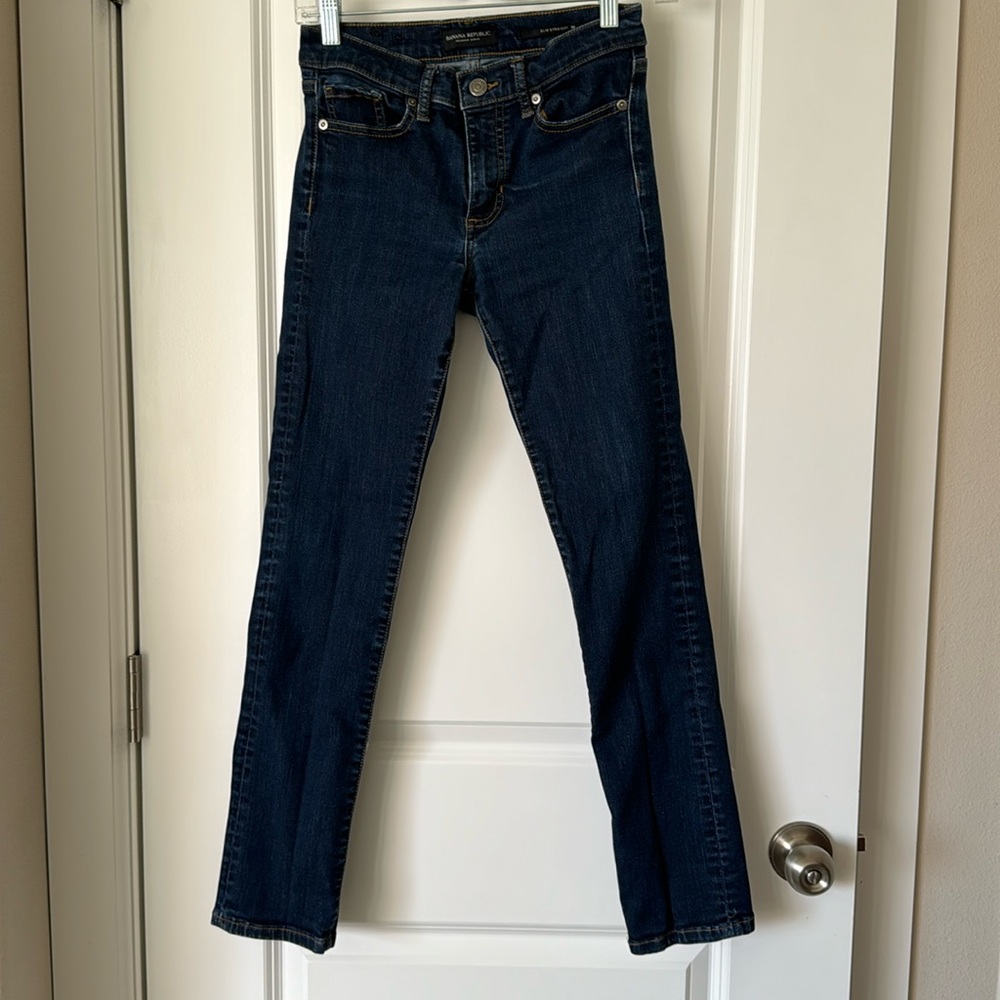 Banana Republic premium denim jeans. Slim Straight. Size 26. Very good condition